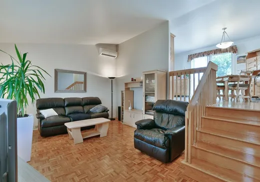 Maison à vendre - 2325 Rue de Tripoli, Laval (Chomedey), H7M 4R4