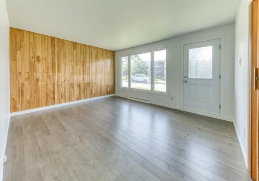 Maison à vendre - 230 Boul. Jean-Talon O., Ville de Québec, G1G 2M2