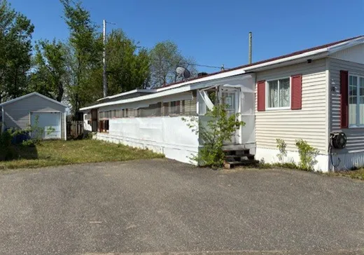 Maison mobile à vendre - 7000 Boul. Ste-Anne, App. 33, Château-Richer, G0A1N0