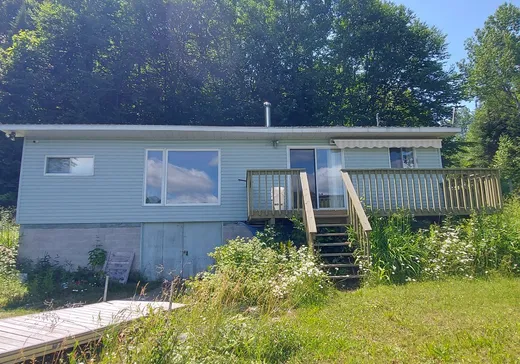 House for sale - 220 Ch. du Lac-Pope S., Mont-Laurier, J9L 3G6
