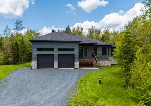 Bungalow à vendre - 193 Rue du Poète, Magog, J1X0G8