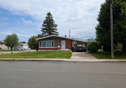 Maison à vendre - 820 Rue Jean-Cusson, Cap-De-La-Madeleine, G8T 1K5