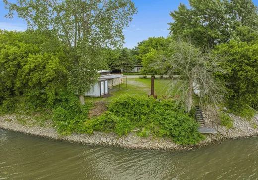 Two or more stories for sale - 286 Rg de l'Île-Dupas, Massueville, J0K2P0