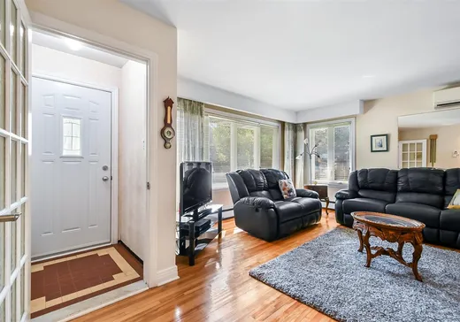 Maison à vendre - 1535 Rue de Luçon, Laval (Pont-Viau), H7G 3X2