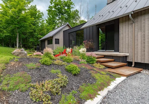 Maison à vendre - 310 Ch. de l'Héritage, Saint-Sauveur, J0R 1R4