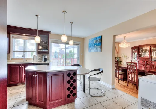 Maison à vendre - 8530 Rue Occident, Brossard, J4Y 3G1