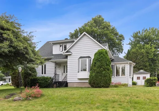Maison à vendre - 42 Boul. Salaberry N., App. A, Châteauguay, J6J 4J4