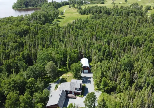 Maison à étages à vendre - 240 Rue Yergeau, Val-d'Or, J9P0B9