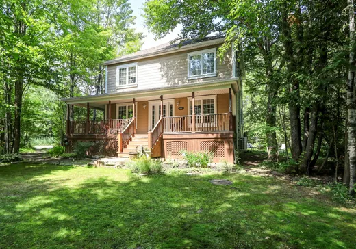 Two or more stories for sale - 201 Rue des Patriotes, Saint-Colomban, J5K2P1