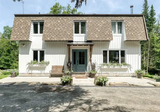 Two or more stories for sale - 26 Rue Clover Leaf, Morin-Heights, J0R1H0