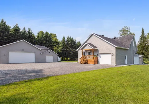 House for sale - 16 Ch. des Perches, L'Ascension, J0T 1W0