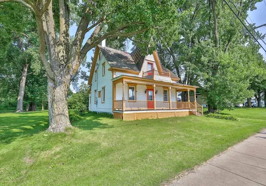 House for sale - 635 Rue Royale, Massueville, J0G 1K0