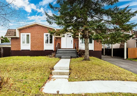 Bungalow à vendre - 975 Rue Latour, St-Hubert, J3Y6X9