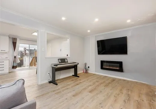 Maison à vendre - 975 Rue Latour, St-Hubert, J3Y 6X9