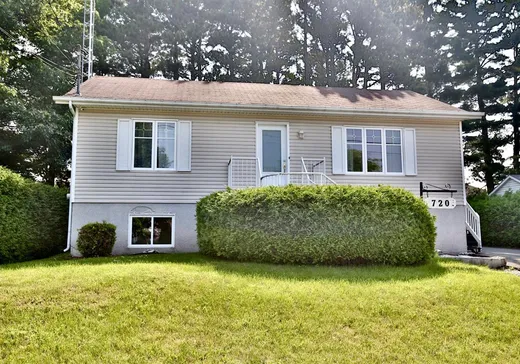Bungalow à vendre - 720 Place Boisvert, Acton Vale, J0H1A0