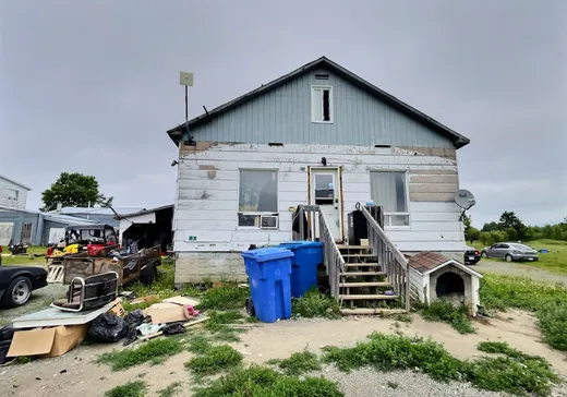 Maison à étages à vendre - 3 1re Avenue N., Barraute, J0Y1A0