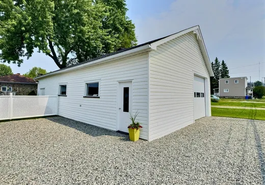 Maison à vendre - 23 Rue St-Jean-Batiste S., Ville-Marie, J9V 1V5