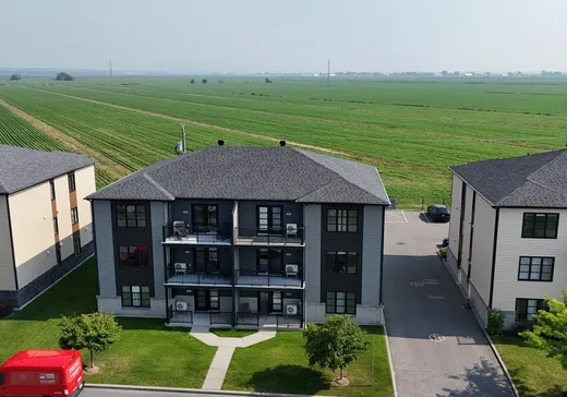 Condo for sale - 2389 Rue des Seigneurs O., Saint-Hyacinthe, J2T 0E4