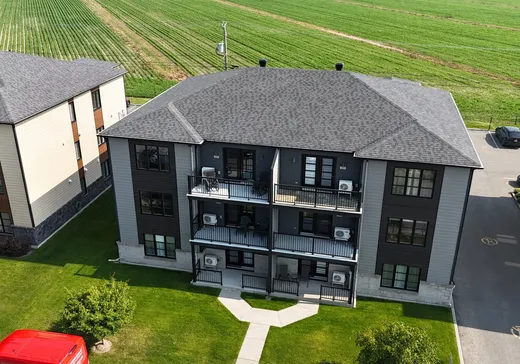 Condo for sale - 2389 Rue des Seigneurs O., Saint-Hyacinthe, J2T 0E4