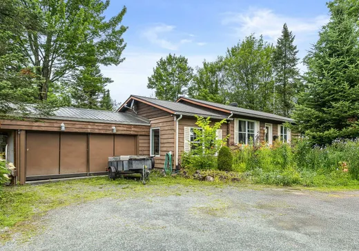 Two or more stories for sale - 188 Route 139, Lac-Brome, J0E2P0