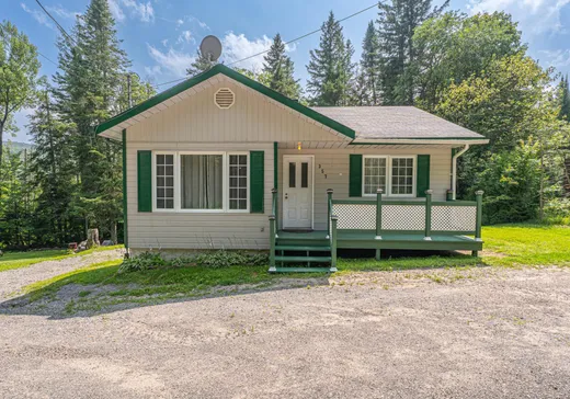 Two or more stories for sale - 357 Ch. Gémont, St-Adolphe d'Howard, J0T2B0