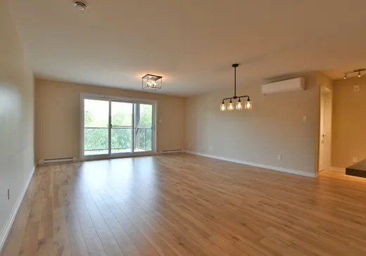 Condo for sale - 3019 Boul. des Promenades, Sainte-Marthe-sur-le-Lac, J0N 1P0