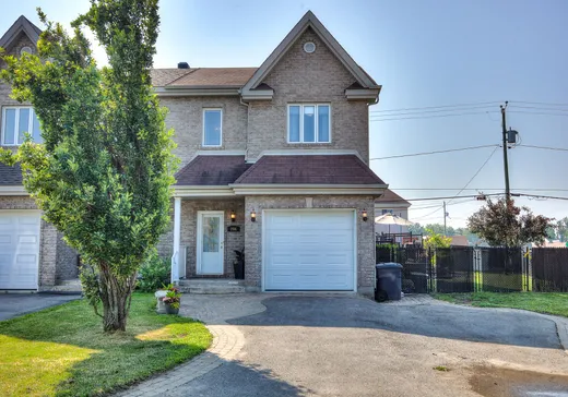 Two or more stories for sale - 206 Rue Toe-Blake, Vaudreuil-Dorion, J7V0A9