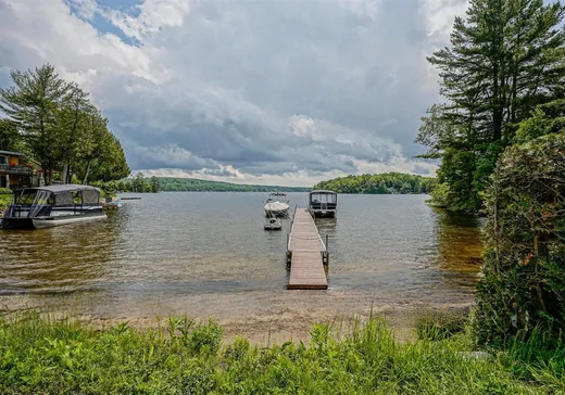 Maison à étages à vendre - 132 117e Avenue, St-Hippolyte, J8A2E8