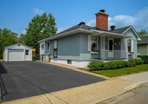 House for sale - 45 Rue Thibodeau, Sainte-Agathe-des-Monts, J8C 2L8