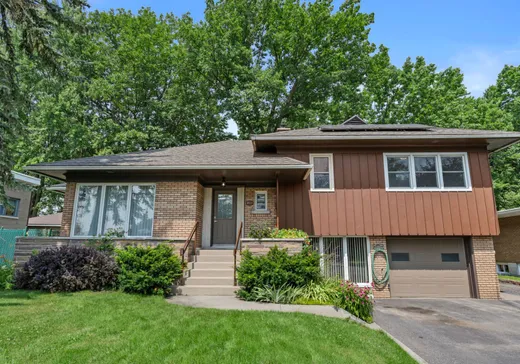 Maison à étages à vendre - 760 Rue du Sacré-Coeur O., Saint-Hyacinthe, J2S1V1