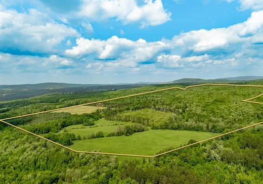 Maison à vendre - 337 Ch. Ouimet, Dixville, J0B 1P0