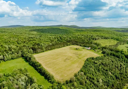 Maison à vendre - 337 Ch. Ouimet, Dixville, J0B 1P0