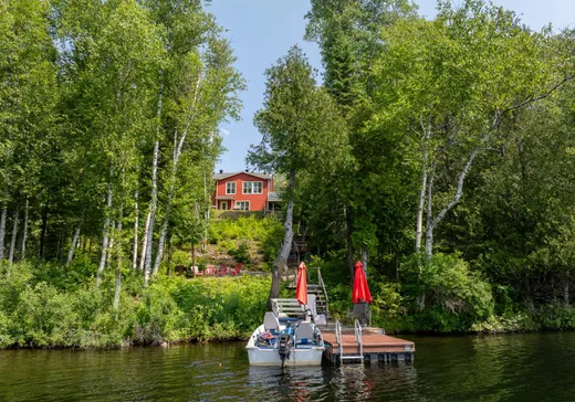 Two or more stories for sale - 2045 Ch. du Lac-Gatineau, Mont-Laurier, J9L0S1