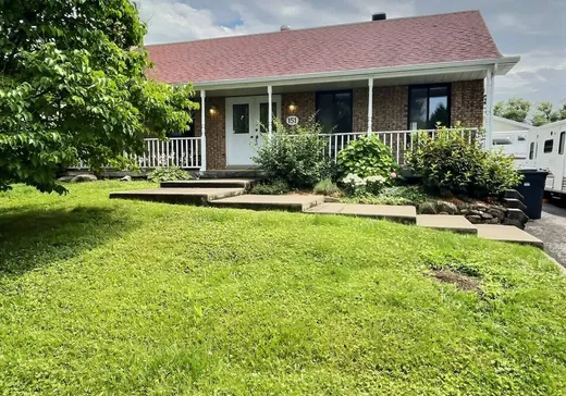 House for sale - 151 Rue Gauthier, Saint-Sulpice, J5W 4C7