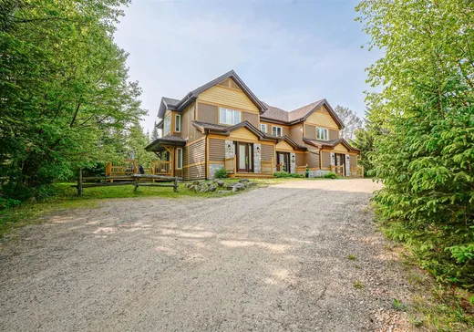 Two or more stories for sale - 1662 Ch. du Golf, Mont-Tremblant, J8E2K6