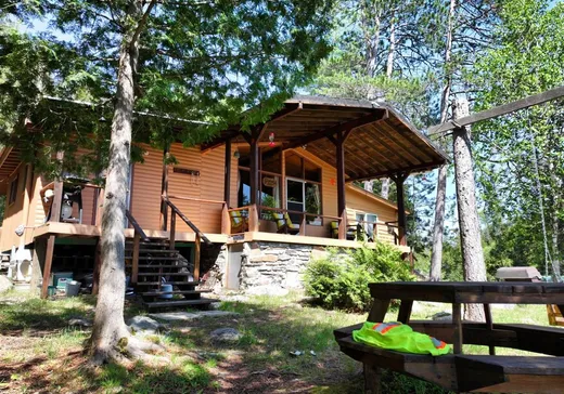 Bungalow à vendre - 1 Lac Ostaboningue, Ville-Marie, J9V1X8