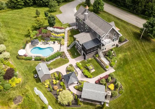 1 1/2 Storey for sale - 262 Rue du Pic-du-Lynx, Magog, J1X0E5