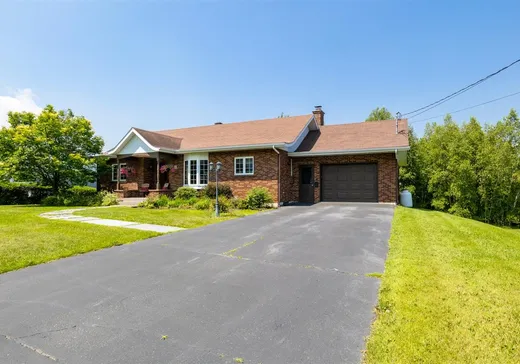 Bungalow à vendre - 11 Rue Mountainview, Stanstead, J0B3E0