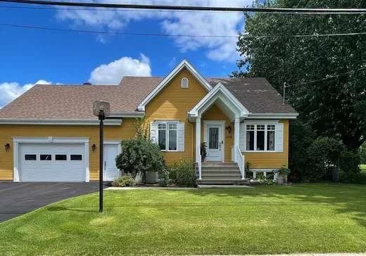 Bungalow for sale - 286 Rue Blanchard, St-Germain-De-Grantham, J0C1K0