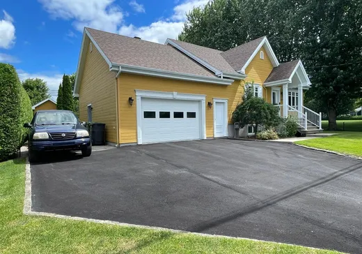 House for sale - 286 Rue Blanchard, St-Germain-De-Grantham, J0C 1K0