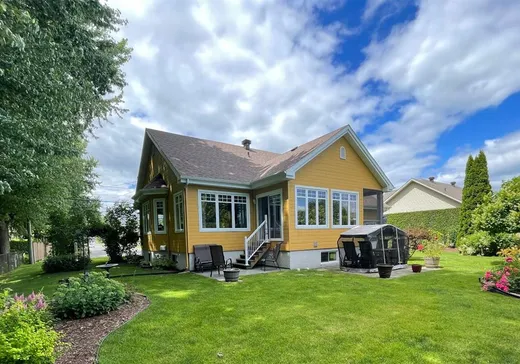 House for sale - 286 Rue Blanchard, St-Germain-De-Grantham, J0C 1K0