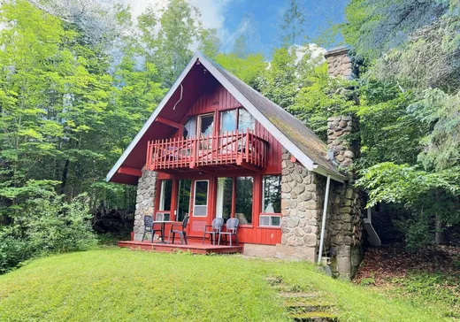 Two or more stories for sale - 1470 Ch. du Village, Mont-Tremblant, J8E1G7
