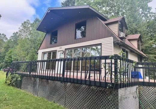 Maison à étages à vendre - 151 Route 311, Lac-Saint-Paul, J0W1K0