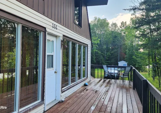 Maison à vendre - 151 Route 311, Lac-Saint-Paul, J0W 1K0