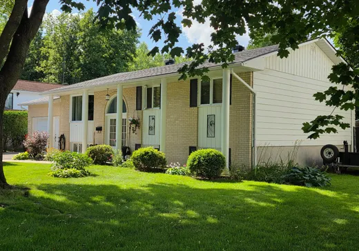 Maison à étages à vendre - 1045 Rue Bailly, Laval (Auteuil), H7H1T6