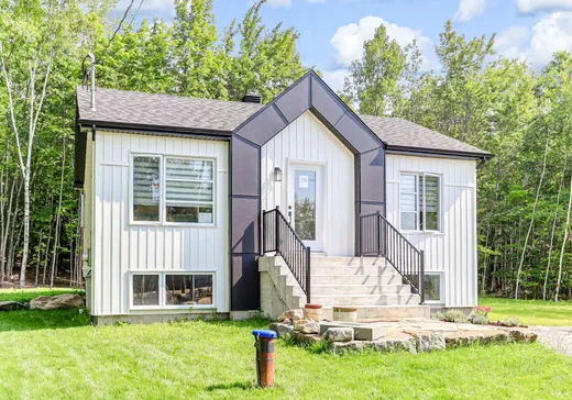Maison à étages à vendre - 70 Rue du Hameau, St-Hippolyte, J8A0M8