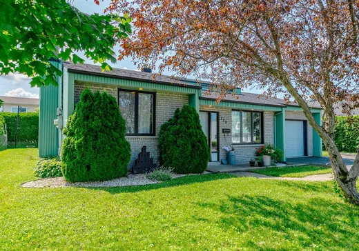 Maison à vendre - 330 Rue Prévost, East Broughton, G0N 1G0