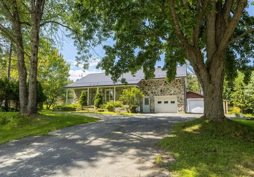 Un étage et demi à vendre - 25 Route 112, Dudswell, J0B1G0