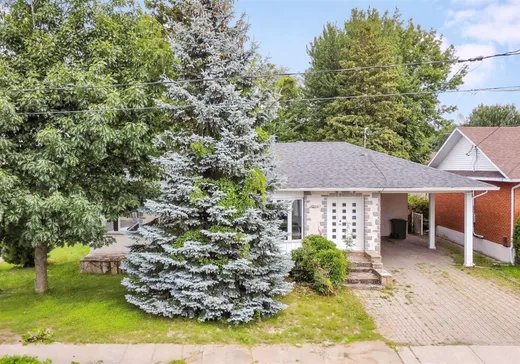 Bungalow à vendre - 1606 Av. Rousseau, Plessisville, G6L2V1