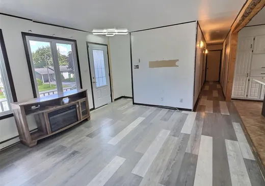 Maison à vendre - 9A Rue Perreault, Warwick, J0A 1M0